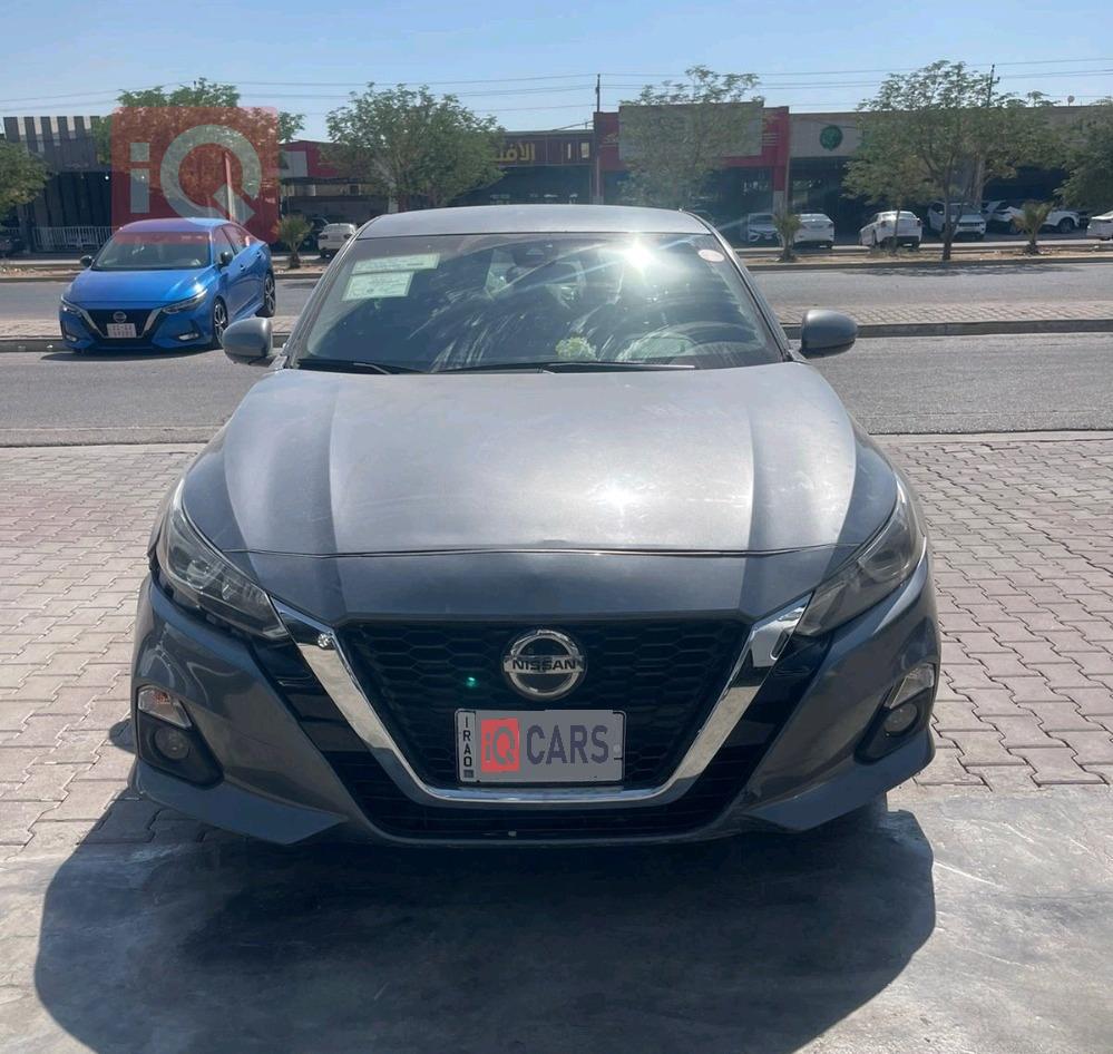 نيسان ألتيما